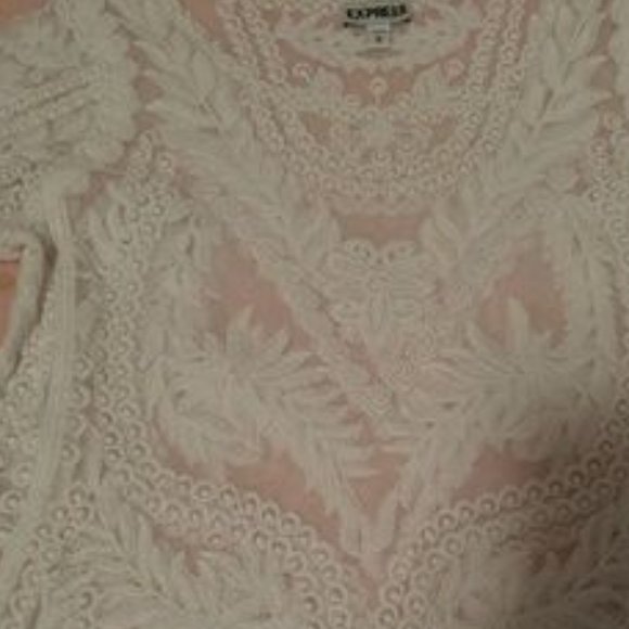 Express Long Sleeve Fitted White Lace Over Netting Scoop Neck Romantic Top SZ XS - Picture 4 of 5
